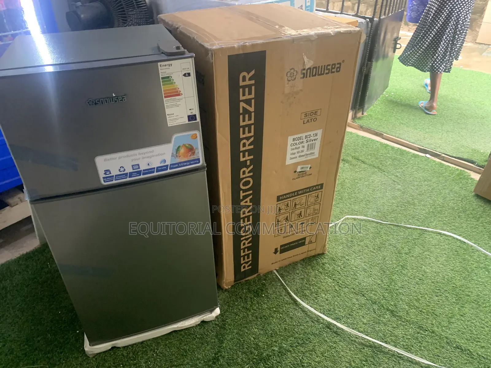 Snowsea BCD-136 Top Freezer Refrigerator