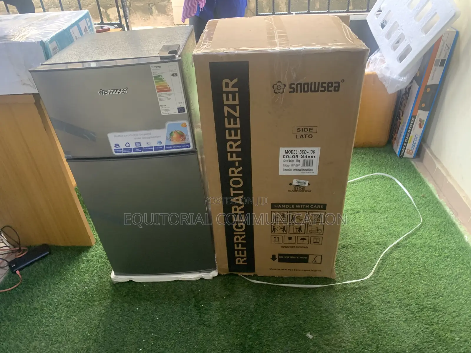 Snowsea BCD-136 Space-Saving Fridge