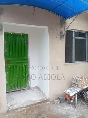Furnished 1bdrm Apartment in Adetoun, Agege for rent