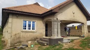 5bdrm Bungalow in Ewekoro for sale