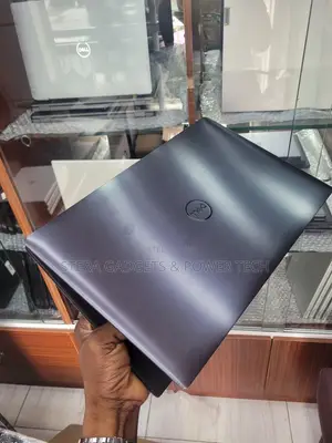 Laptop Dell Precision 5530 32GB Intel Core i9 HDD+SSD 512GB