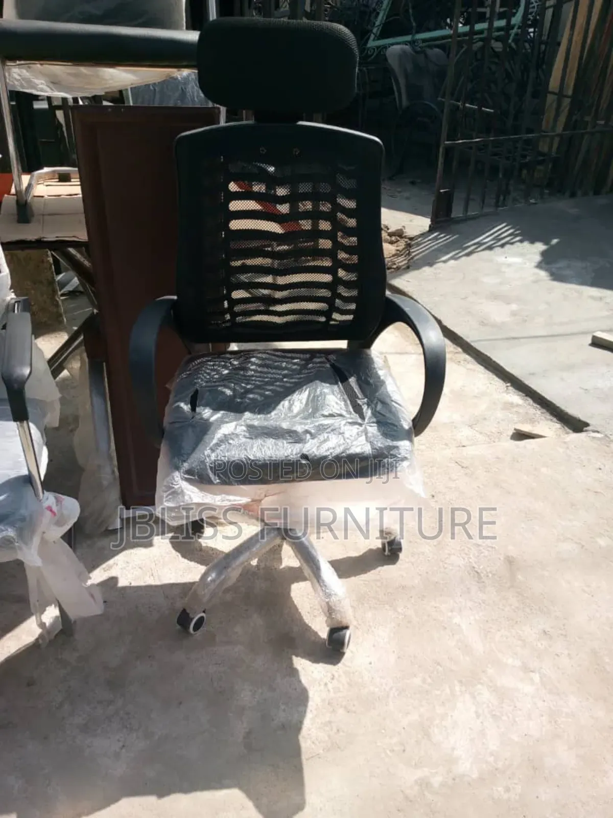 Victory Headrest Chair