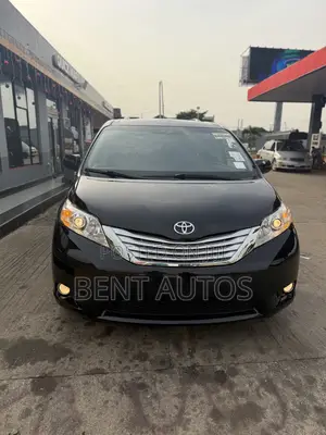 Toyota Sienna XLE 7-Passenger 4dr Minivan AWD (3.5L 6cyl 6A) 2015 Black