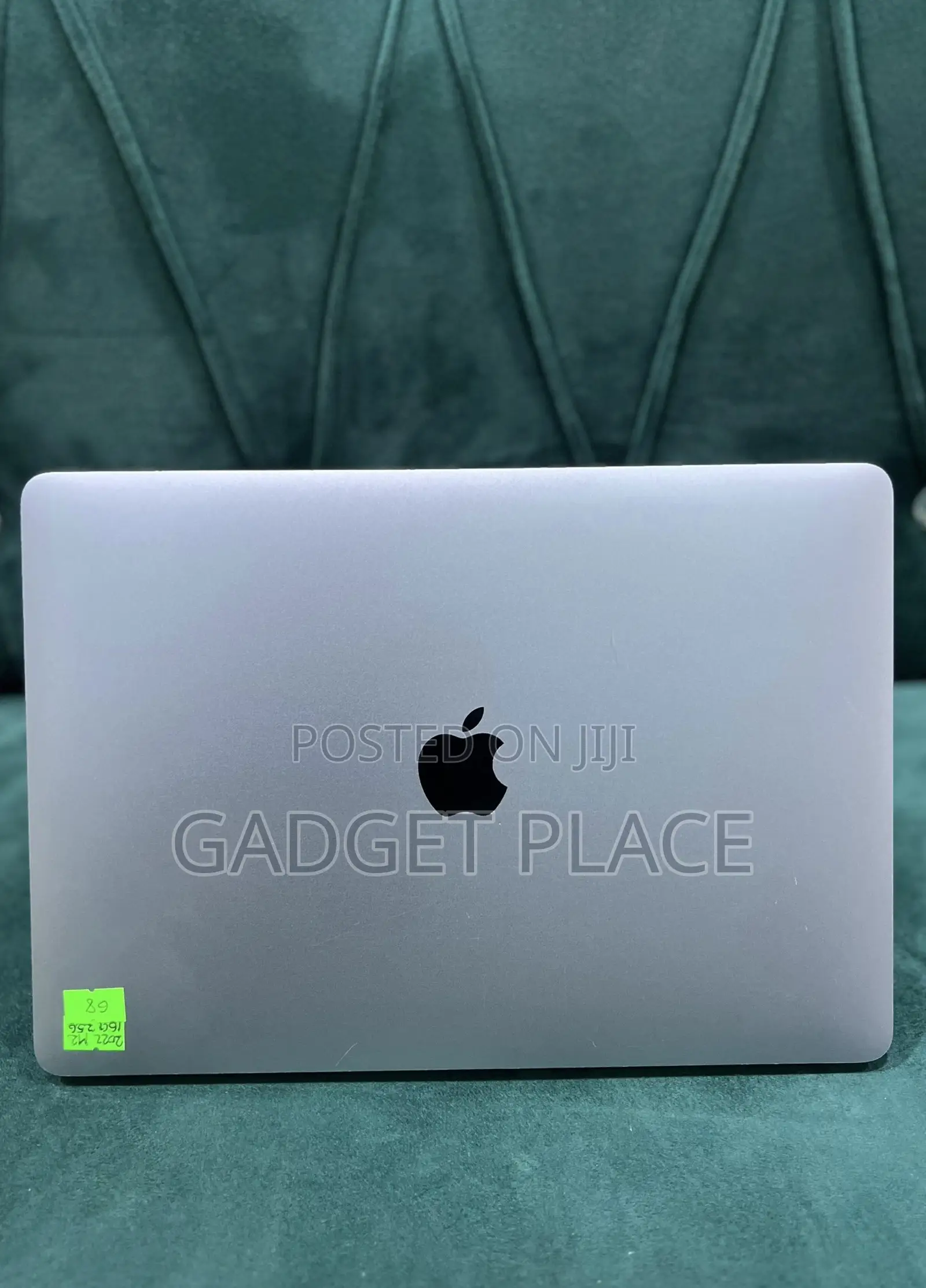 Laptop Apple MacBook Pro 2022 M2 16GB Apple M2 SSD 256GB