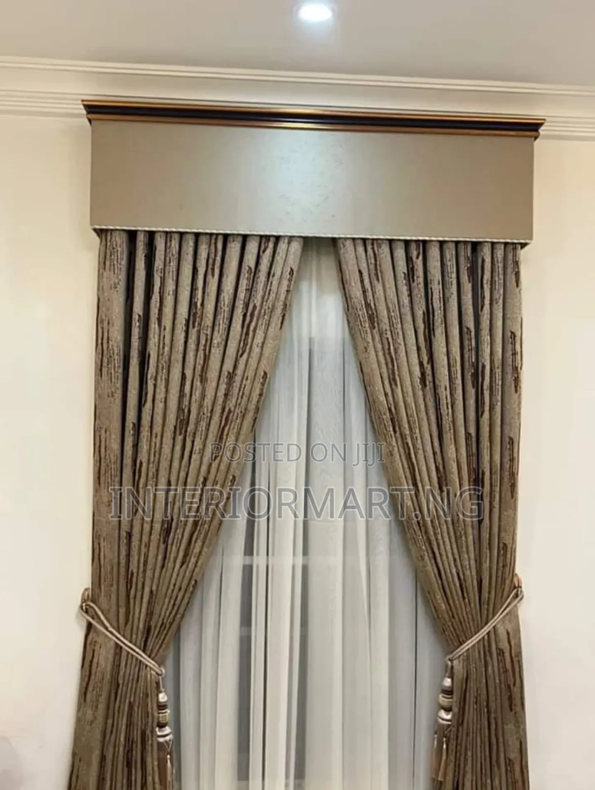 Luxurious Curtain