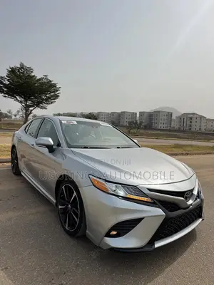 Toyota Camry 2020 Silver