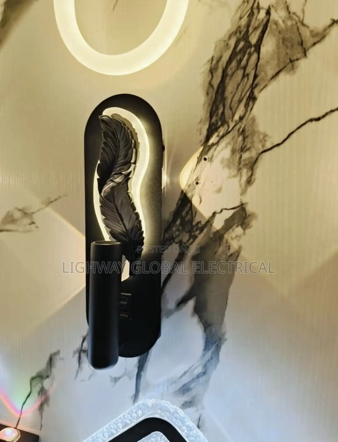 Feather  Nordic Wall Light With 360 Track