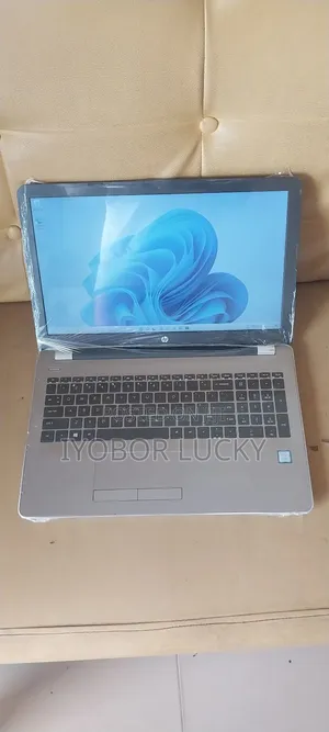 New Laptop HP 250 G6 8GB Intel Core I7 SSD 256GB