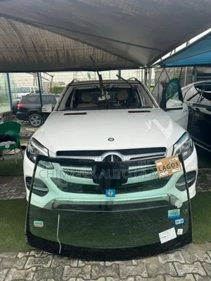Gle450 2016 Windscreen Glass Available