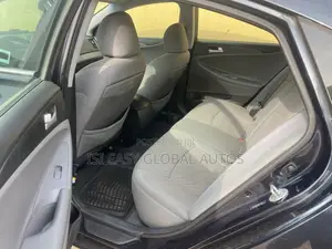 Hyundai Sonata GLS Sedan FWD (2.4L 4cyl 6A) 2013 Blue