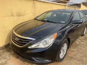 Hyundai Sonata GLS Sedan FWD (2.4L 4cyl 6A) 2013 Blue