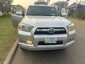 Toyota 4-Runner SR5 2WD 2011 Silver
