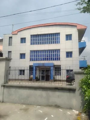 Hall Office Space for Letting in Lekki Phase R