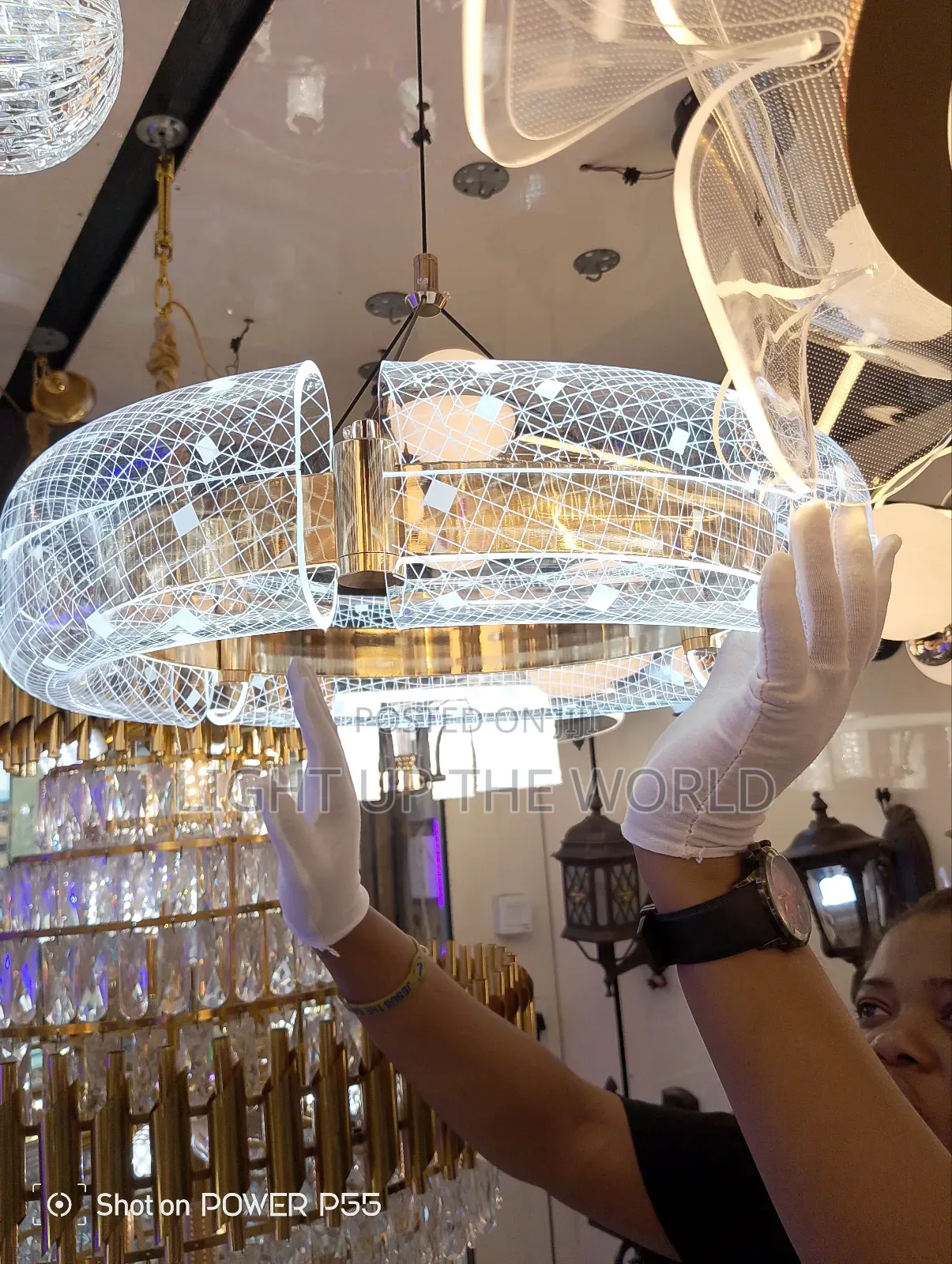 Simple Luxurious Chandelier