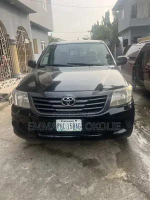 Toyota Hilux SR5 BLACK 4x4 2014 Black