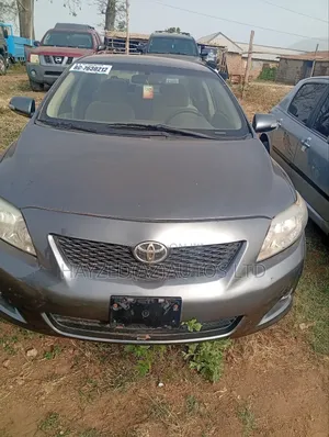 Toyota Corolla LE 4dr Sedan (1.8L 4cyl 4A) 2010 Gray
