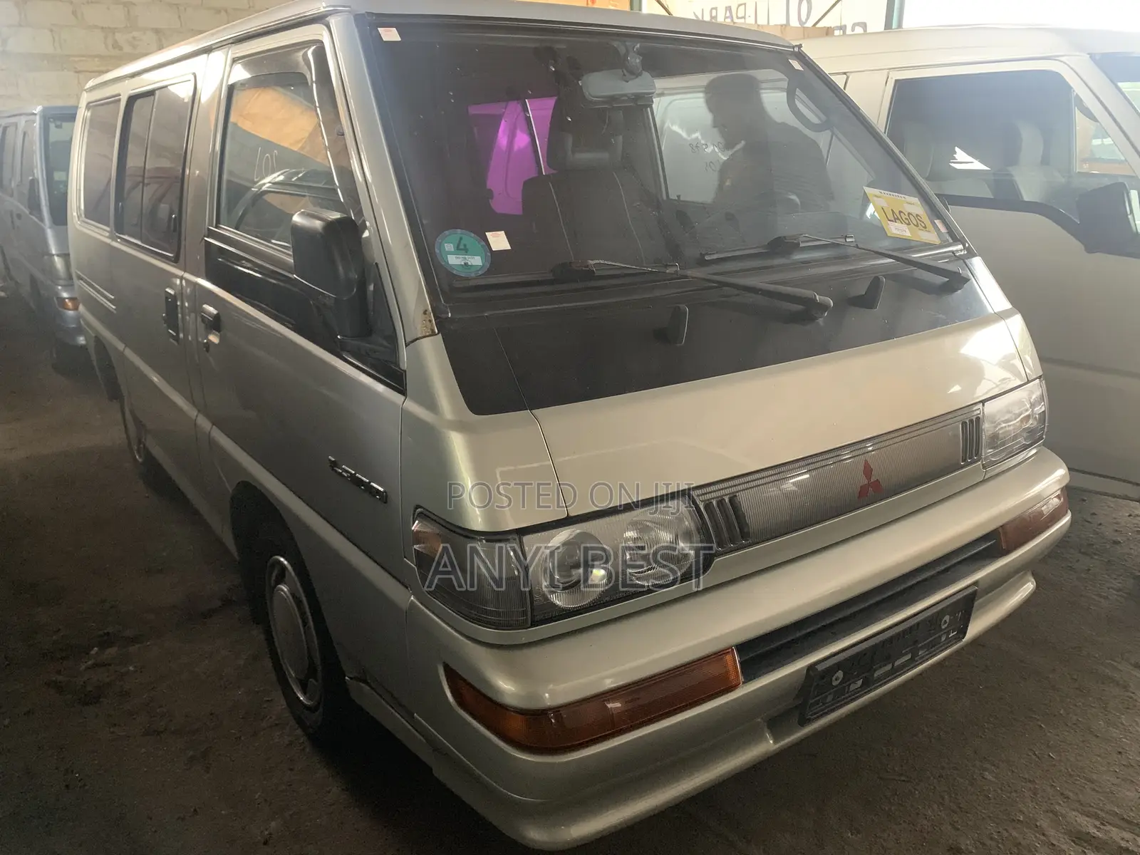 Mitsubishi L300 2002 Silver