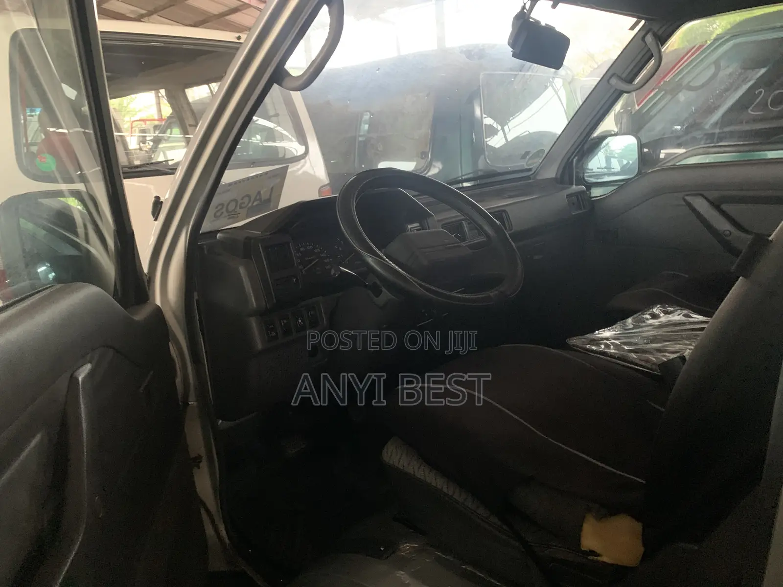Mitsubishi L300 2002 Silver