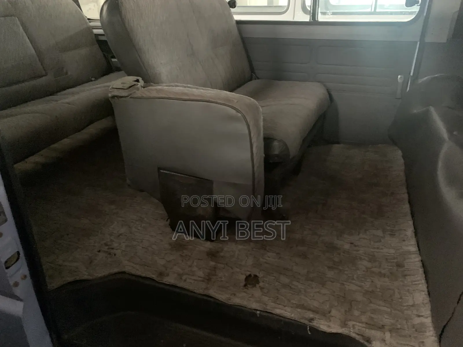 Mitsubishi L300 2002 Silver