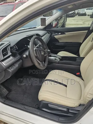 Honda Civic 2018 Off white