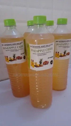 Pineapple With Gloves and Cinnamon Cider Vinegar 75cl