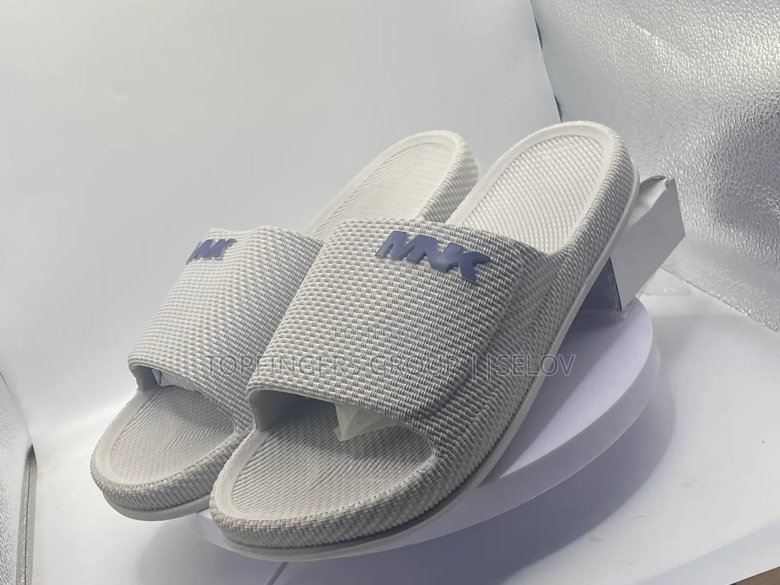 Comfort Luxury Slides