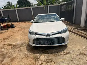 Toyota Avalon XLE Premium 4dr Sedan (3.5L 6cyl 6A) 2014 White