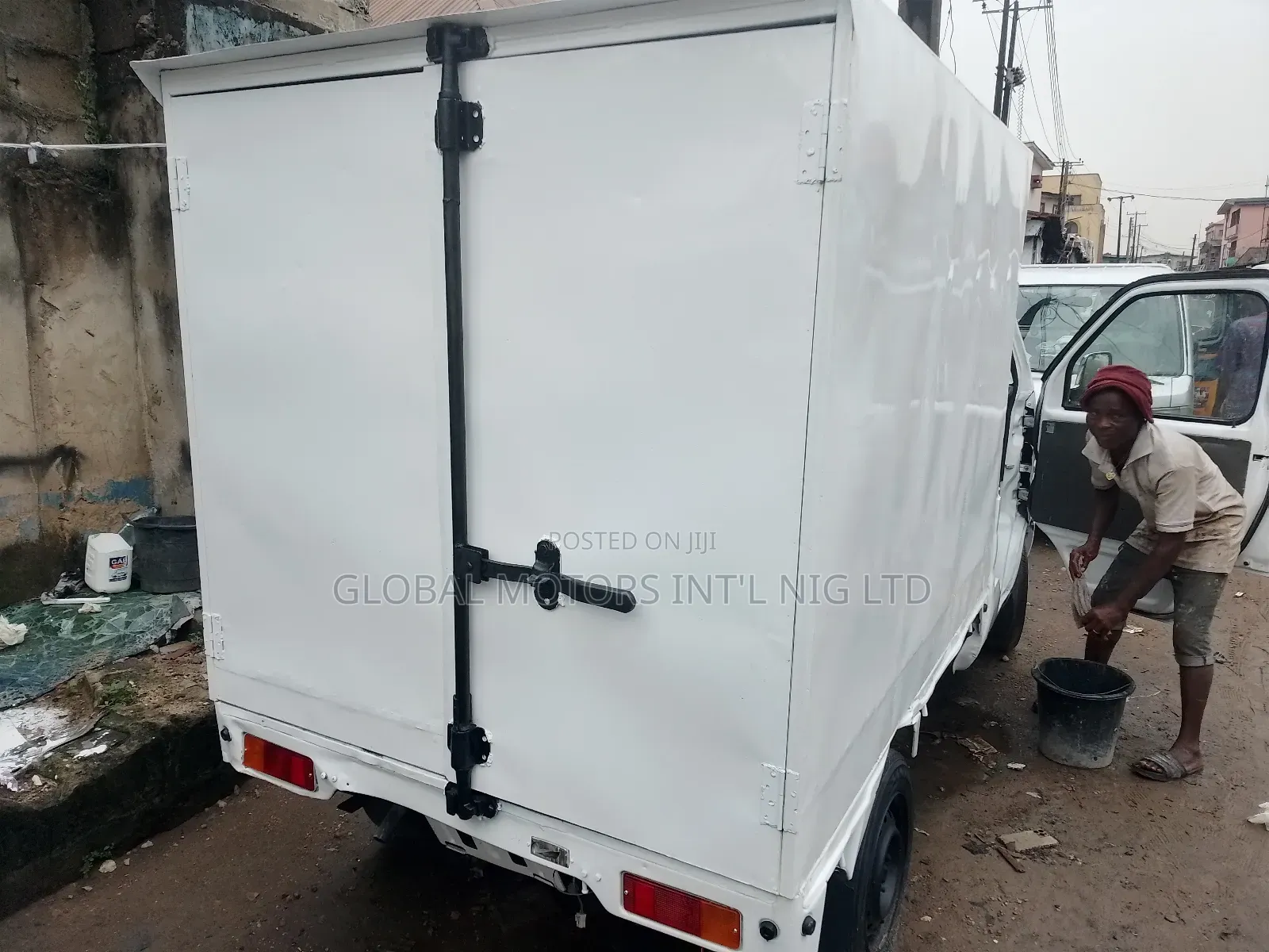 Suzuki APV Minibus 2008 White