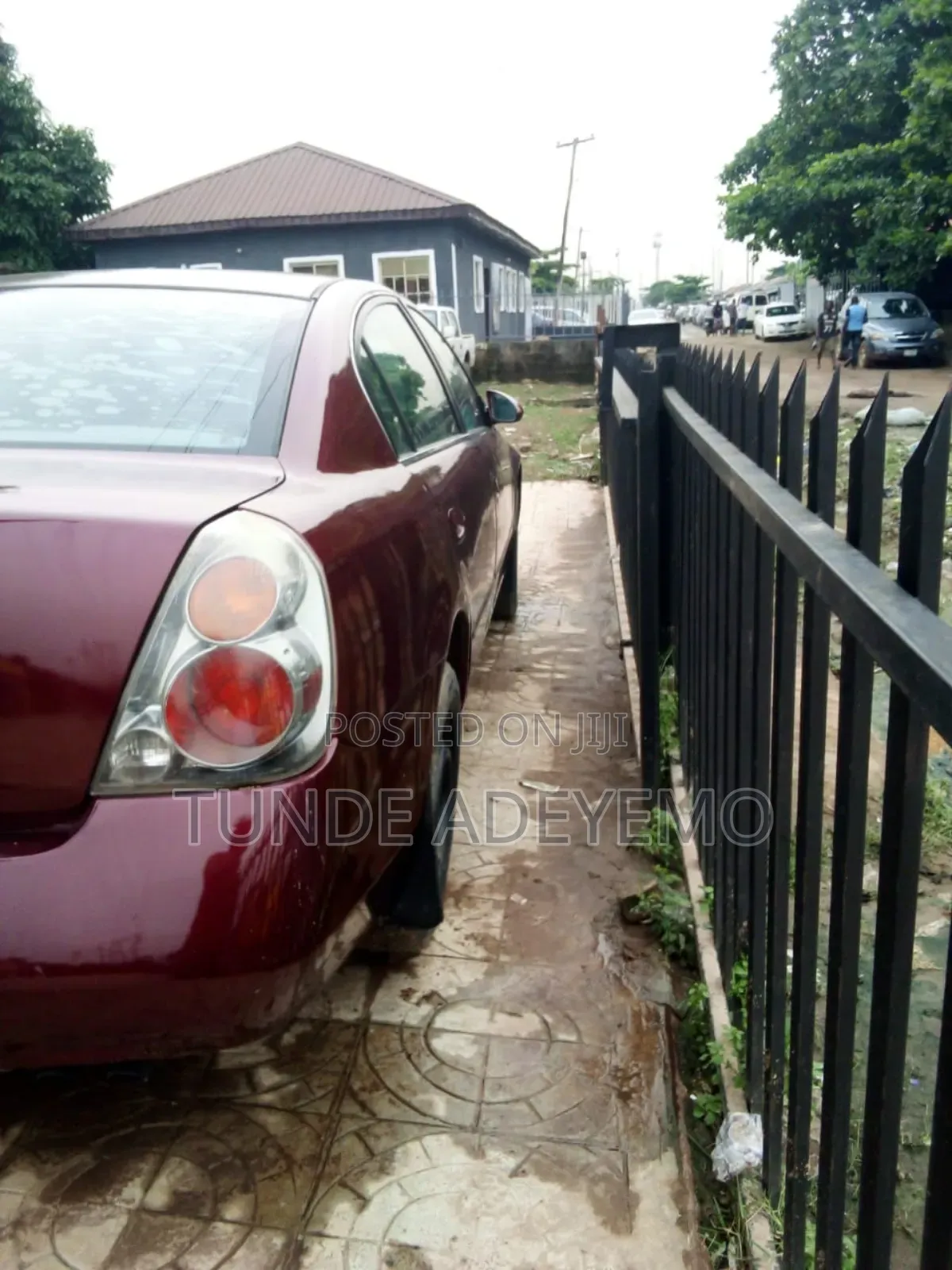 Nissan Altima 2005 Red