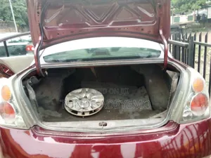 Nissan Altima 2005 Red