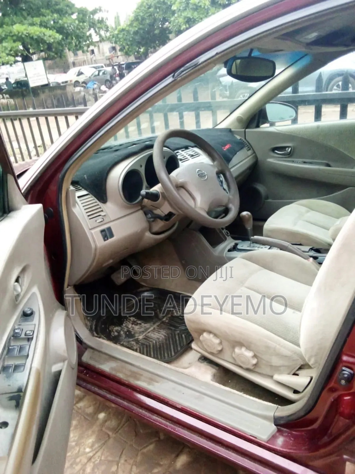 Nissan Altima 2005 Red