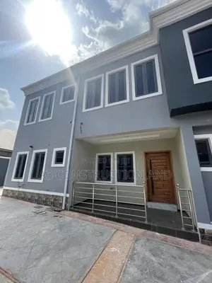 3bdrm Block of Flats in Akala Akobo for rent