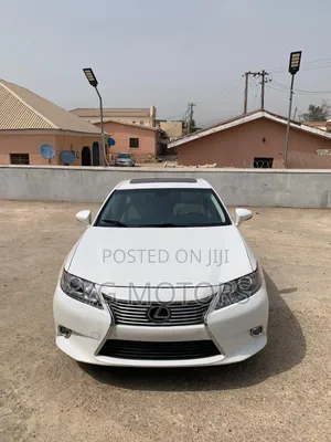 Lexus ES 2013 White