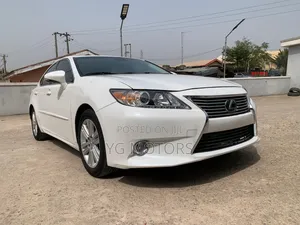 Lexus ES 2013 White