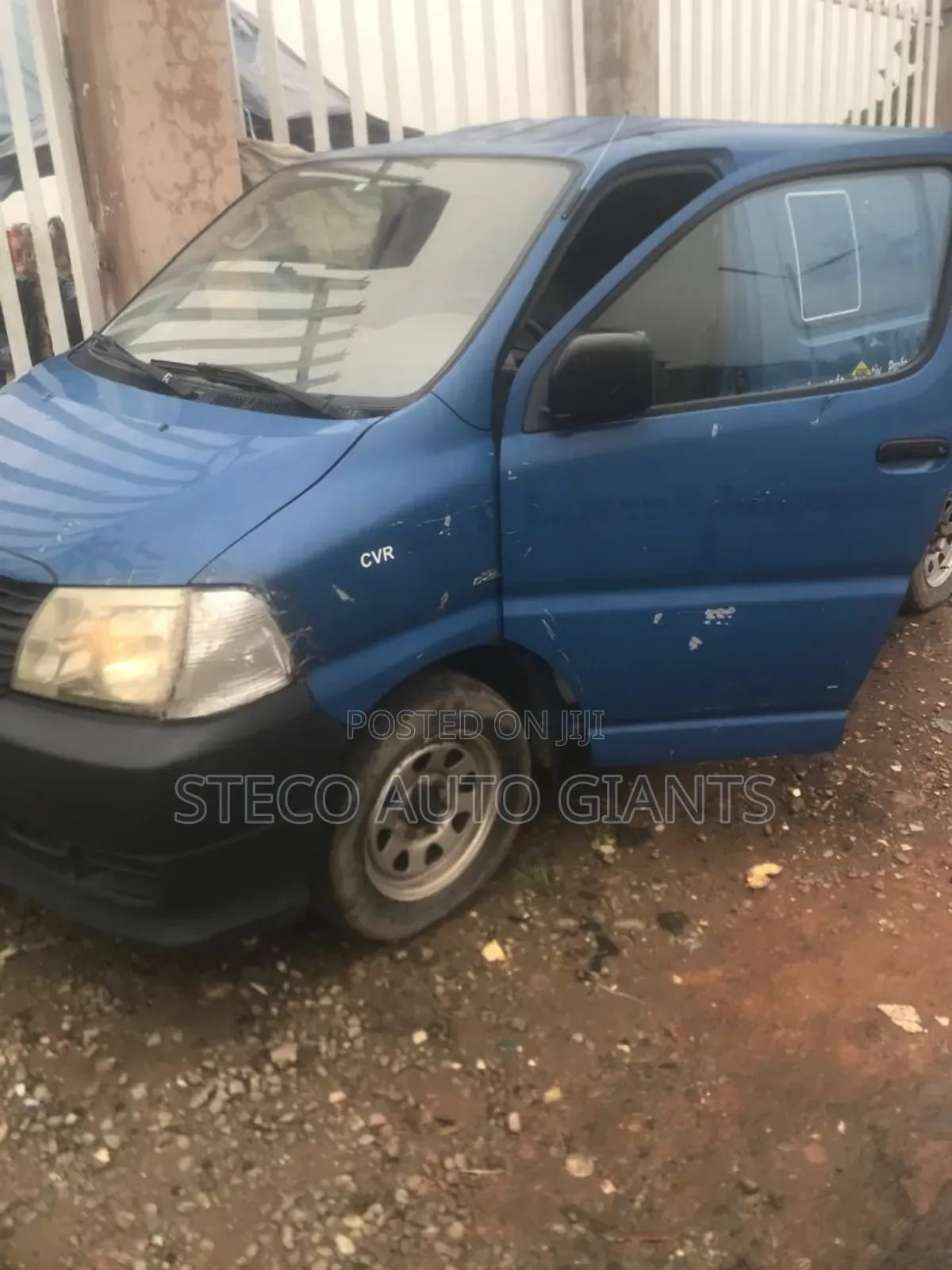Car 2004 Blue