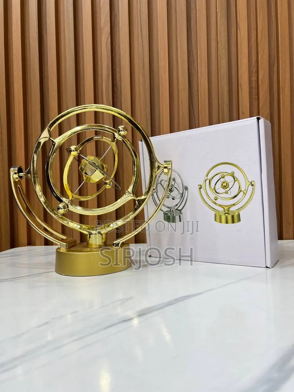 Orbital Swing Decor
