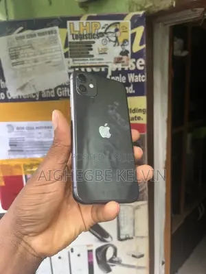 Apple iPhone 11 64 GB Black
