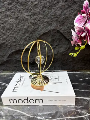 Multi Strand Crystal Stand