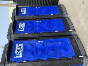 Portable Mobile Toilet With Water Tank