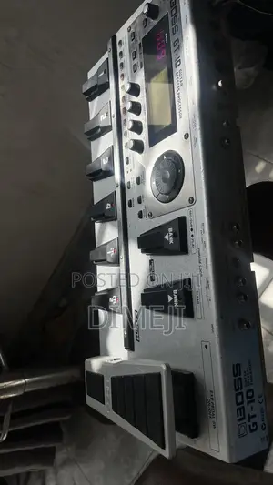 Boss Gt - 10 Multi Effect Processor Pedal for Rental