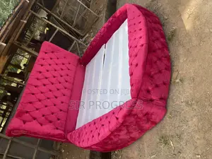 Unique Round Shape Padded