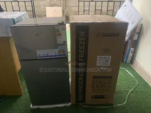 Snowsea BCD-136 Compact Refrigerator