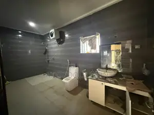 4bdrm Duplex in Gaduwa for sale