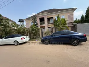 4bdrm Duplex in Gaduwa for sale