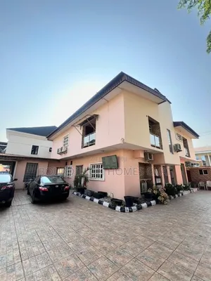 Furnished 17bdrm Apartment in Lekki Phase 1 for rent