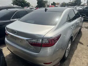 Lexus ES 2017 Silver