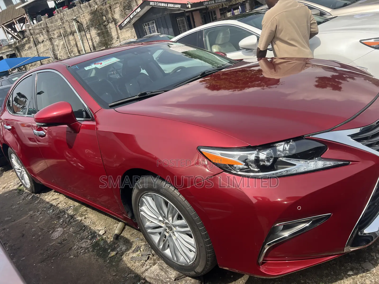 Lexus ES 2017 Red