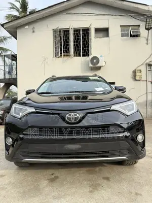 Toyota RAV4 XLE 4dr SUV (2.5L 4cyl 6A) 2018 Black