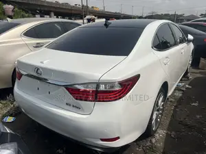 Lexus ES 2017 White