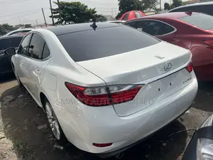 Lexus ES 2017 White